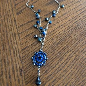 Beaded necklace in silver, blue and black